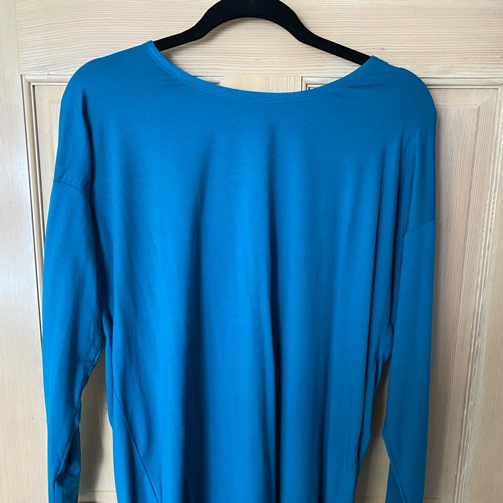 Eileen Fisher long sleeve scoop neck teal shirt.